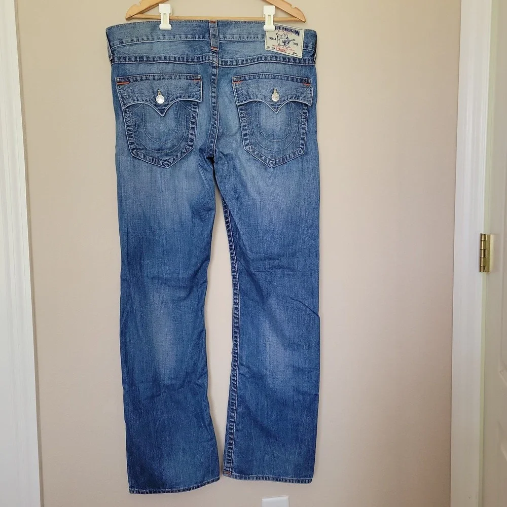 True Religion Mens Section Straight Blue Jeans Size 38 Pocket Flaps Whiskering